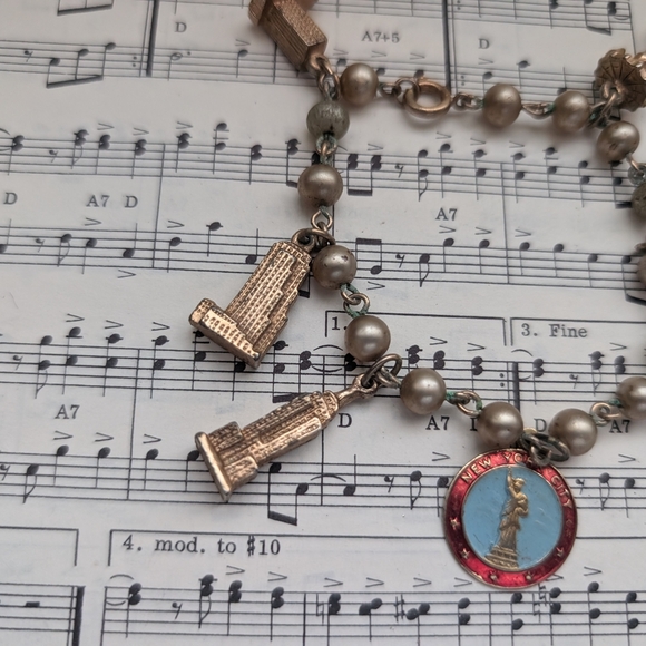 Vintage New York Charm Bracelet - Picture 4 of 10